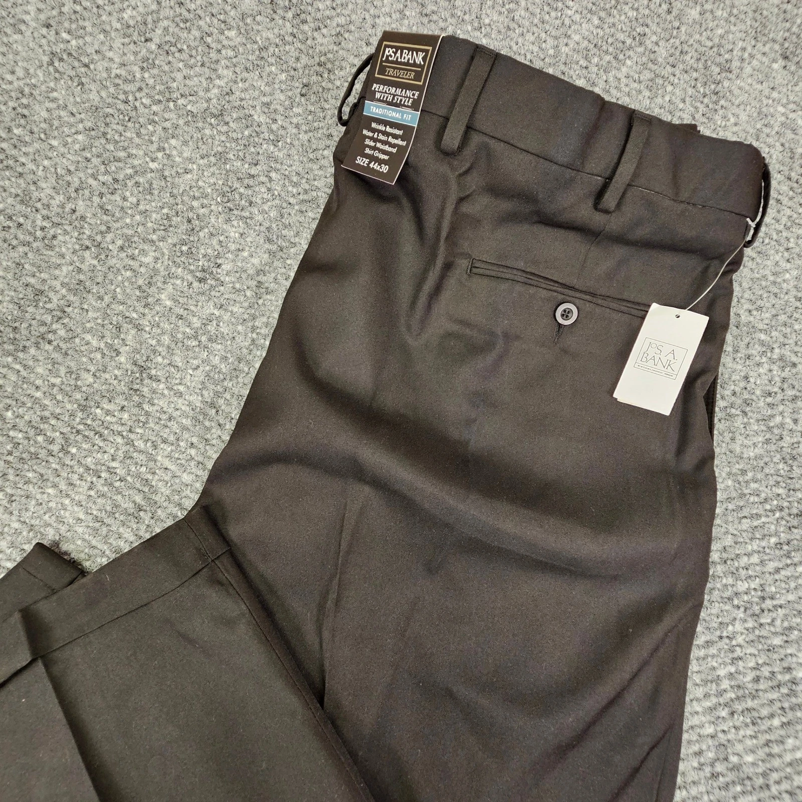 Jos. A. Bank Traveler Performance Dress Pants 44x30 Black Pleated Cuffed NEW
Opens in a new window o