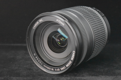 Canon EF-S 18-200mm f/3.5-5.6 IS Wide Angle Zoom AF Lens 10067 68