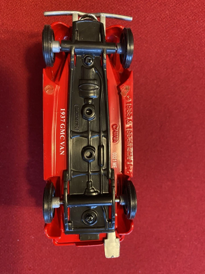 Matchbox Models Of Yesteryear Fire Truck-1937 GMC Van-Great Condition! - Image 4 of 4