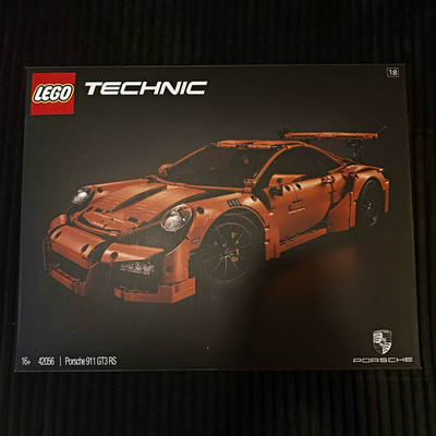 LEGO Technic Porsche 911 GT3 RS 42056 vollständiges Set - Geöffnete Box