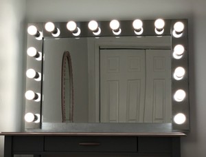 Amazon Com Large Makeup Mirror With Light Led Mirrors Vanity