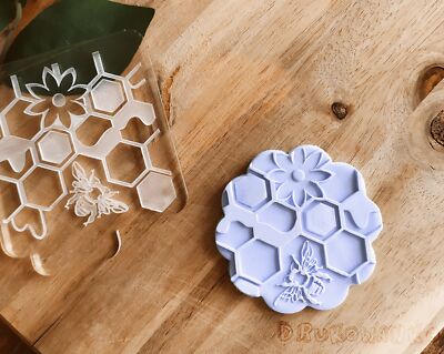 Bee Hive Honey Honeycomb - Embosser Stamp for cookies, Cake Decorating