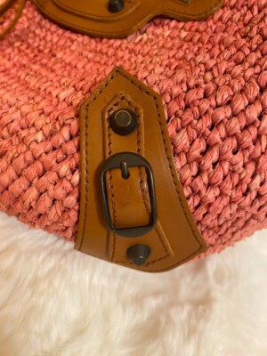 お値下げしました！未使用　BALENCIAGA beach TOTE BAG バレンシアガからフィッシュネットを組み込んだ新作トートバッグ