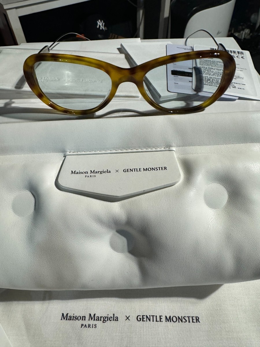 新品　Maison Margiela GENTLE MONSTER クッション 新品 Maison Margiela GENTLE MONSTER クッション Collections
