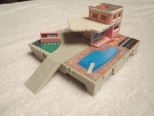 Galoob Micro Machines Travel City Motel Mini Playset - 1988