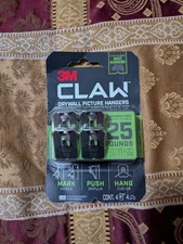 3M 25 lb. 3M CLAW Drywall Picture Hanger with Temporary Spot Marker, 4 Hangers