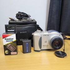 Sony Mavica MVC-CD200 2.1MP Digital Camera Silver  Accessories Tested