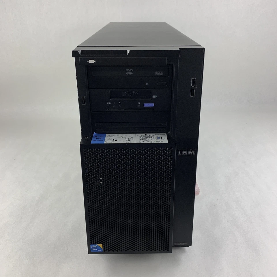 Servidor IBM System x3400 M3 7379AC 1x E5649 2,53 GHz 4 GB Ram sin sistema operativo sin disco duro Foto 2 de 4
