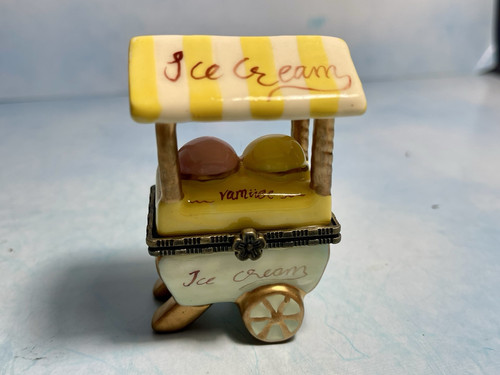Vtg Ice Cream Cart Trinket Jewelry Pill Box - Picture 1 of 2