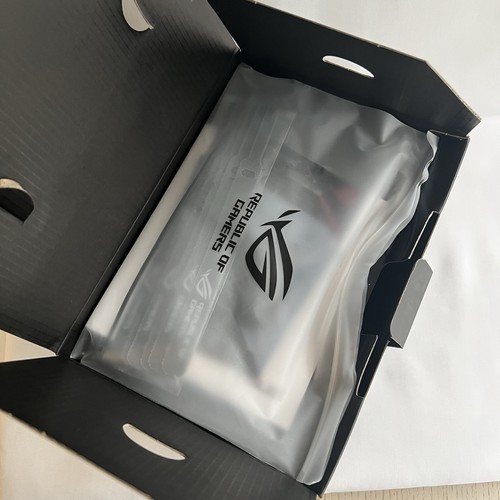 ASUS ROG Thor 1200 80+ Platinum Power Supply - Afbeelding 9 van 11