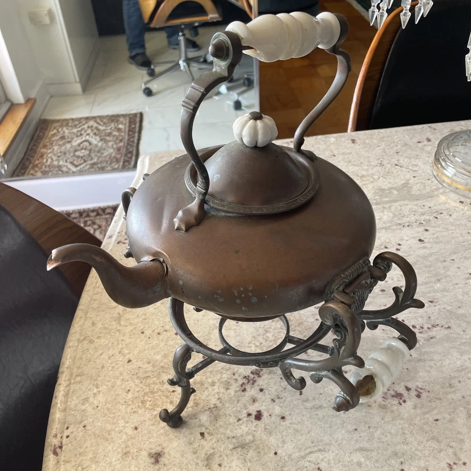 СТАРИННЫЙ МЕДНЫЙ ЛАТУННЫЙ ЧАЙНИК ЧАЙНИК НА ПОДСТАВКЕ - Изображение 2 из 4