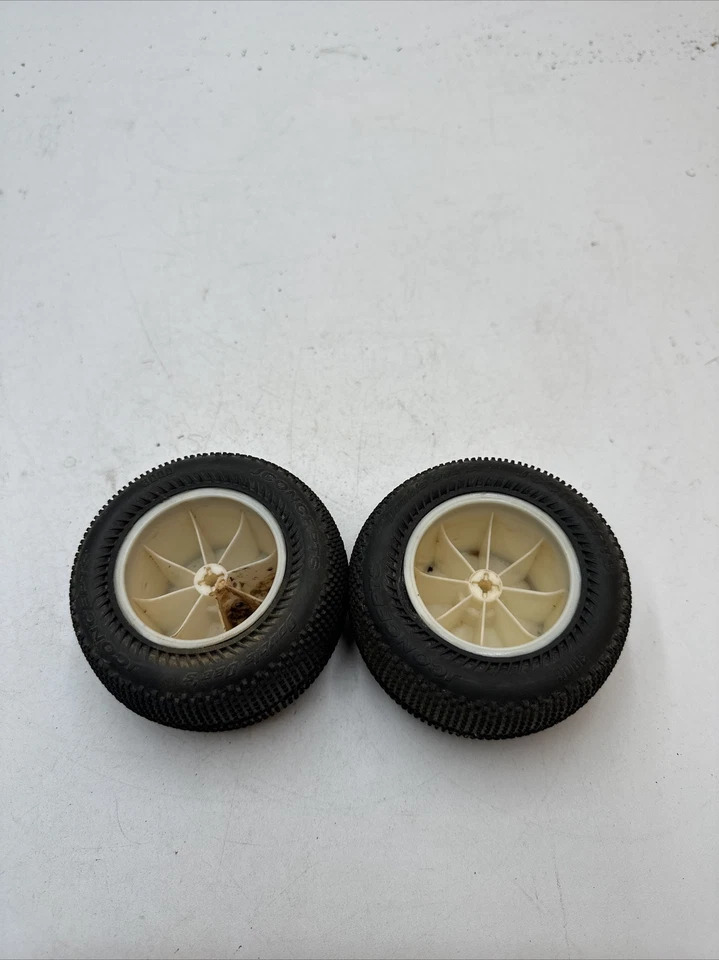 JConcepts 3006 Vintage Pin Double Dee Rear Tires (2) Losi - Image 4 of 4
