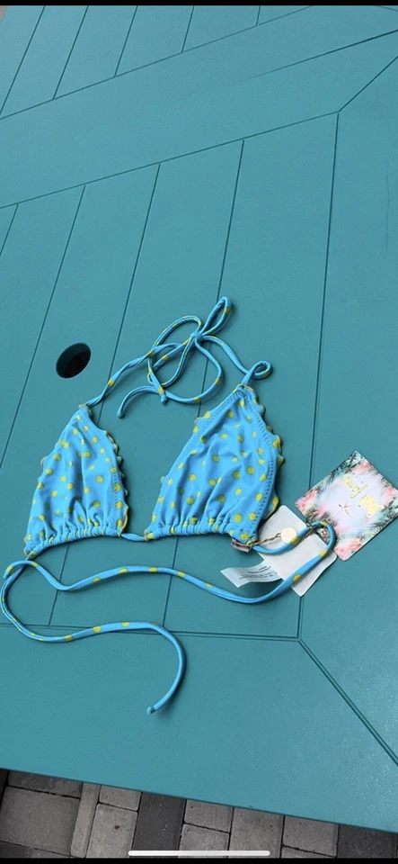 Nuevo con etiquetas Top de Bikini Triángulo Luli Fama L/XL D, DD, DDD $98 ¡Impresionante L@@K! Foto 3 de 4