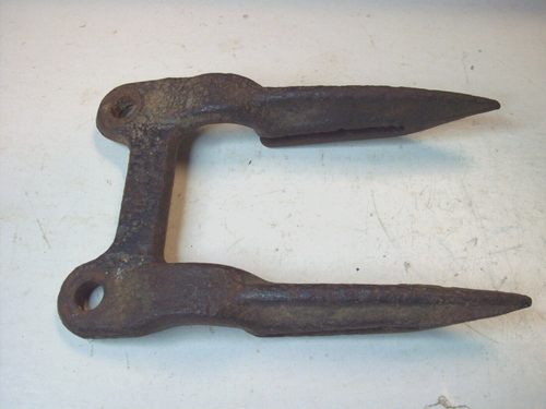 134024 - Sickle Guard Double Point - Forged Guard, 2 Prong 134024 - Picture 7 of 7