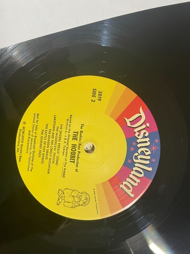 THE HOBBIT 1977 RANKIN/BASS SOUNDTRACK LP W/ BOOKLET DISNEYLAND J.R.R. TOLKIEN - Picture 5 of 6