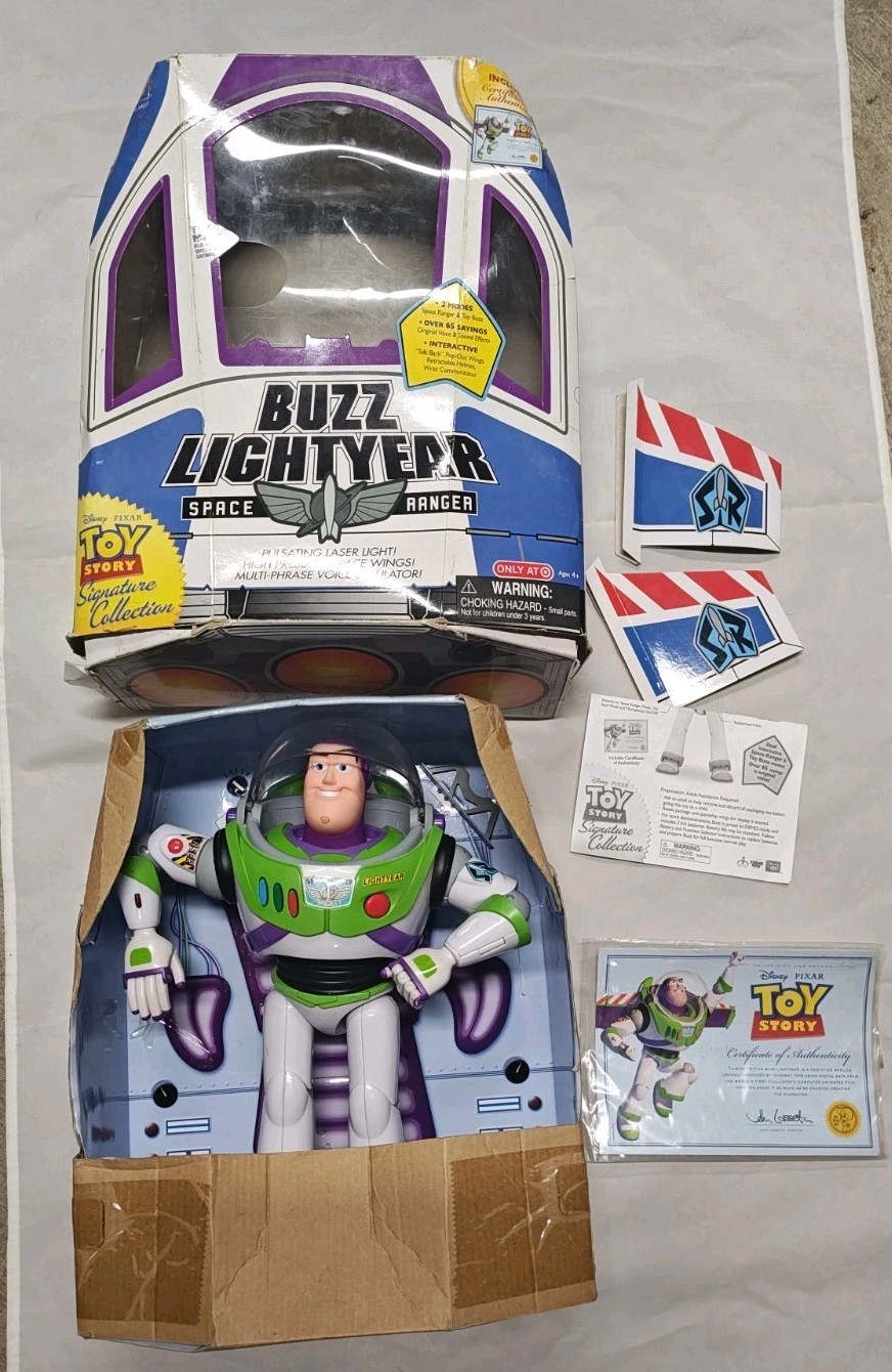 Thinkway Toy Story Signature Collection Buzz Lightyear Action Figure In BOX READ