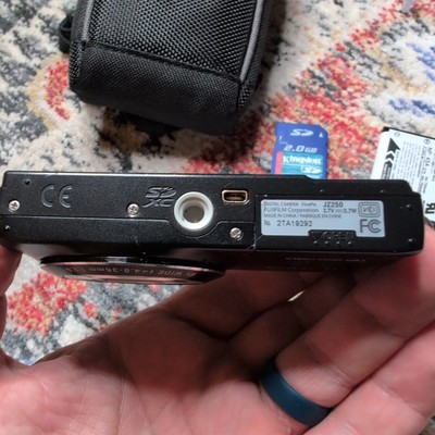 Fujifilm FinePix JZ Series JZ250 16.0MP Digital Camera - Black for