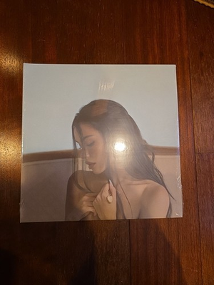 #ad #ad Madison Beer limited edition locket vinyl Hand SIGNED ✍️ insert IN HAND NEW $49.99