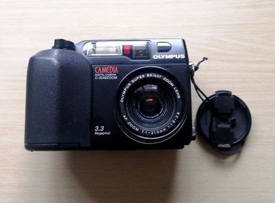 OLYMPUS CAMEDIA C-3040 kompakte Digitalkamera getestet funktionierender Verkä...