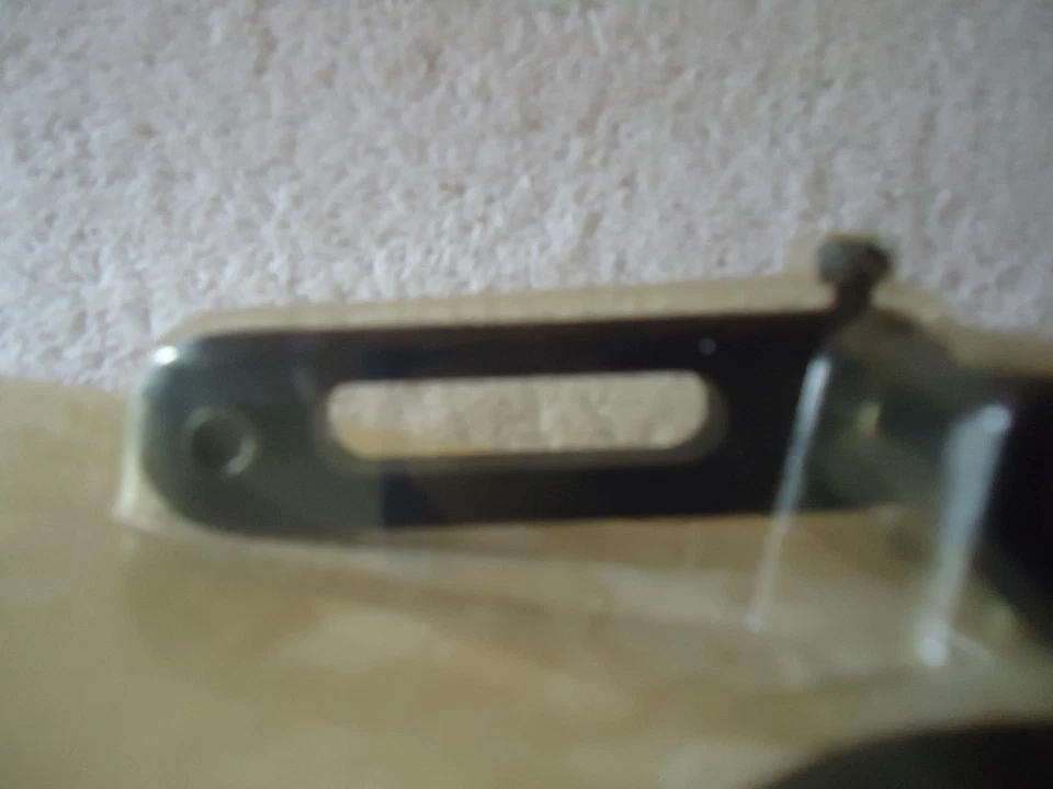 " NIP " Cobra C-463 Woodsman 11 Dual Bearing Arrow Rest " Great Gift Item " - Image 4 of 4