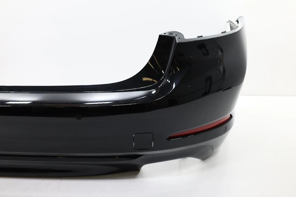 BMW 540I G30 2017-2020 panel de cubierta de parachoques trasero OEM 3962034 NEGRO_475 Foto 3 de 4