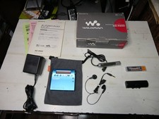 SONY MD WALKMAN MZ-R900 Portable MiniDisc Recorder w/ Box Accessories MG01 2.0