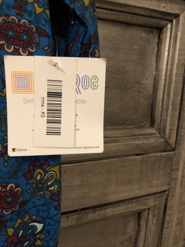 XS lularoe Irma Top - Picture 3 of 4