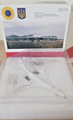 Herpa 1/200 570824 Tupolev Tu-160 Blackjack Ukrainian Air Force