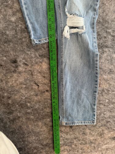 KanCan Straight Leg Distressed Jeans Women's Size 5/26 Light Wash NWT - Picture 7 of 7