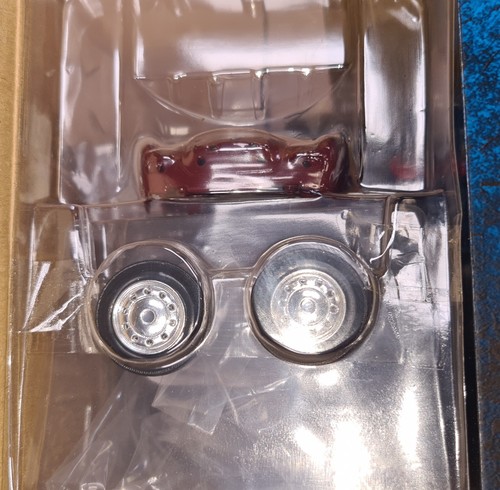 MOTORMAX 1:24 Diecast Model Kit - 1955 BMW 507 - New Unused In Box - Picture 4 of 5