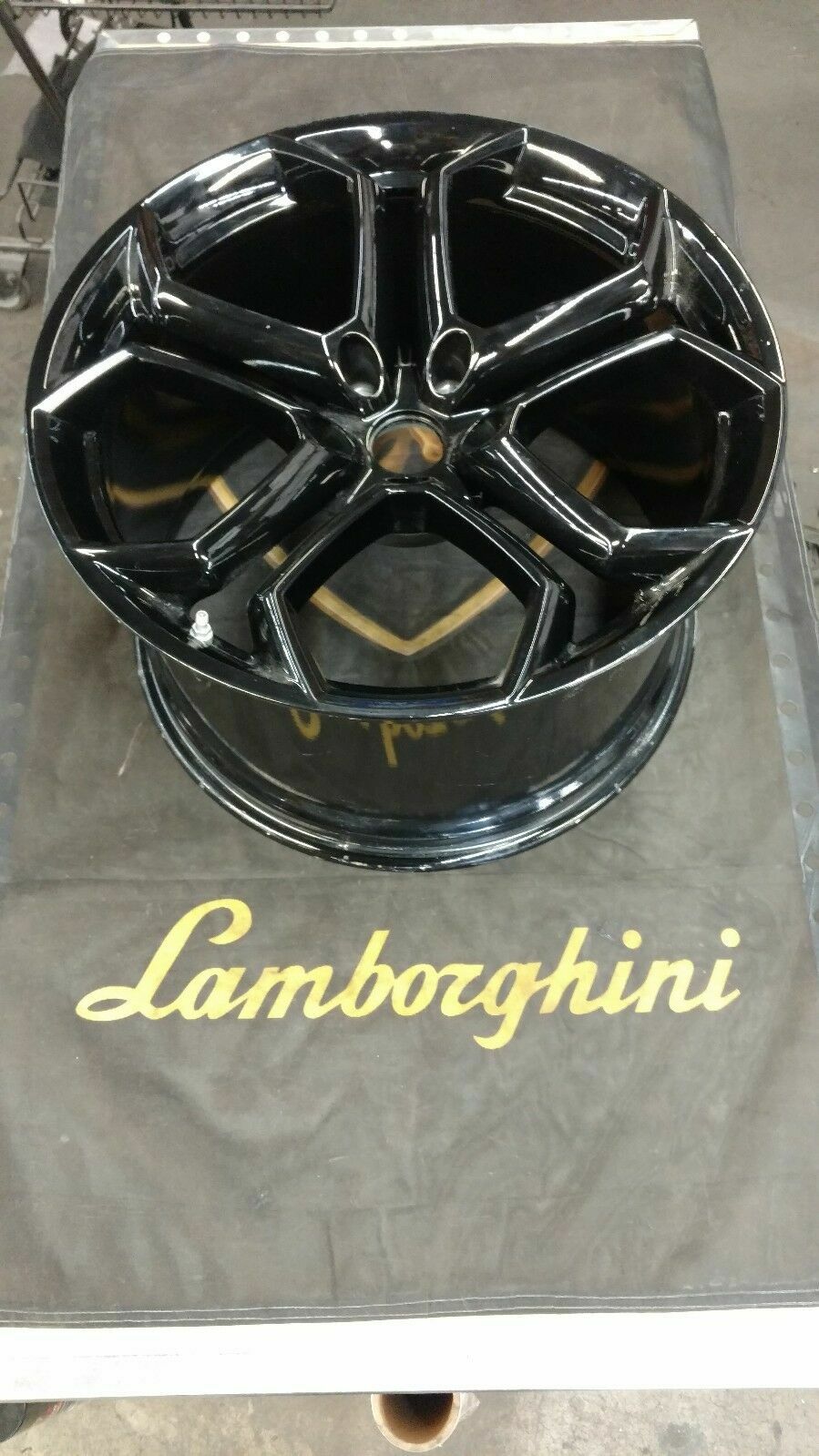LAMBORGHINI AVENTADOR REAR IPERIONE RIM WHEEL BLACK OEM 470601025A