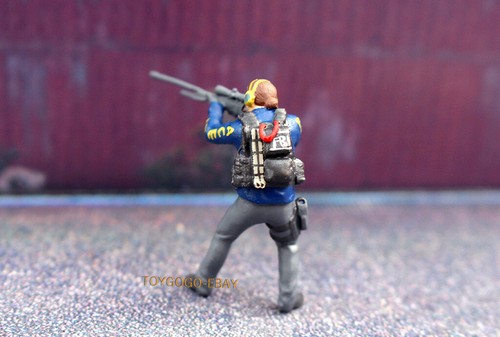 toy figure 1/64 FBI POLICE vs Bank robber fit 1:64 car street diorama IN STOCK - Picture 2 of 7