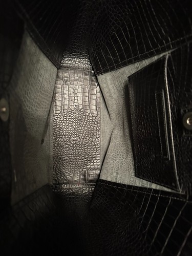 Mitzi Baker Black Leather Tote Bag - Picture 8 of 9