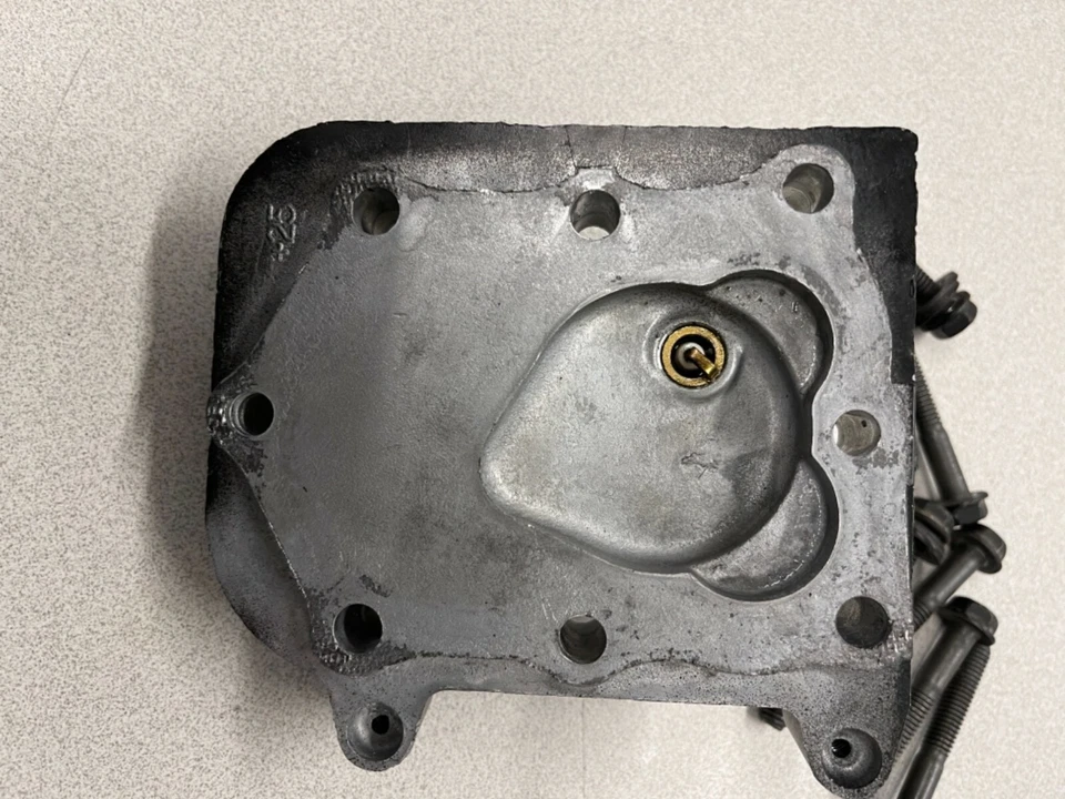 Briggs and Stratton Cylinder head Engine model 126M02-0015-F1 - Image 4 of 4