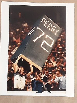 VINTAGE MONDAY NIGHT FOOTBALL CHICAGO BEARS CROWD