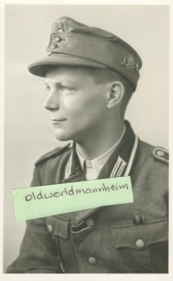 WK2 Foto Portrait Gebirgsjäger Gams Abzeichen Mütze 5 Division  AK Größe