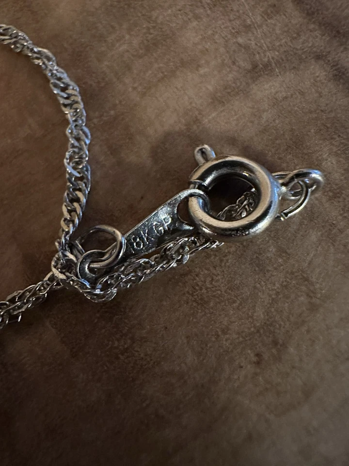 "Cáscara de almeja con colgante de collar de perlas con cadena de 16"" retorcida de oro blanco de 18 k GP" Foto 2 de 4