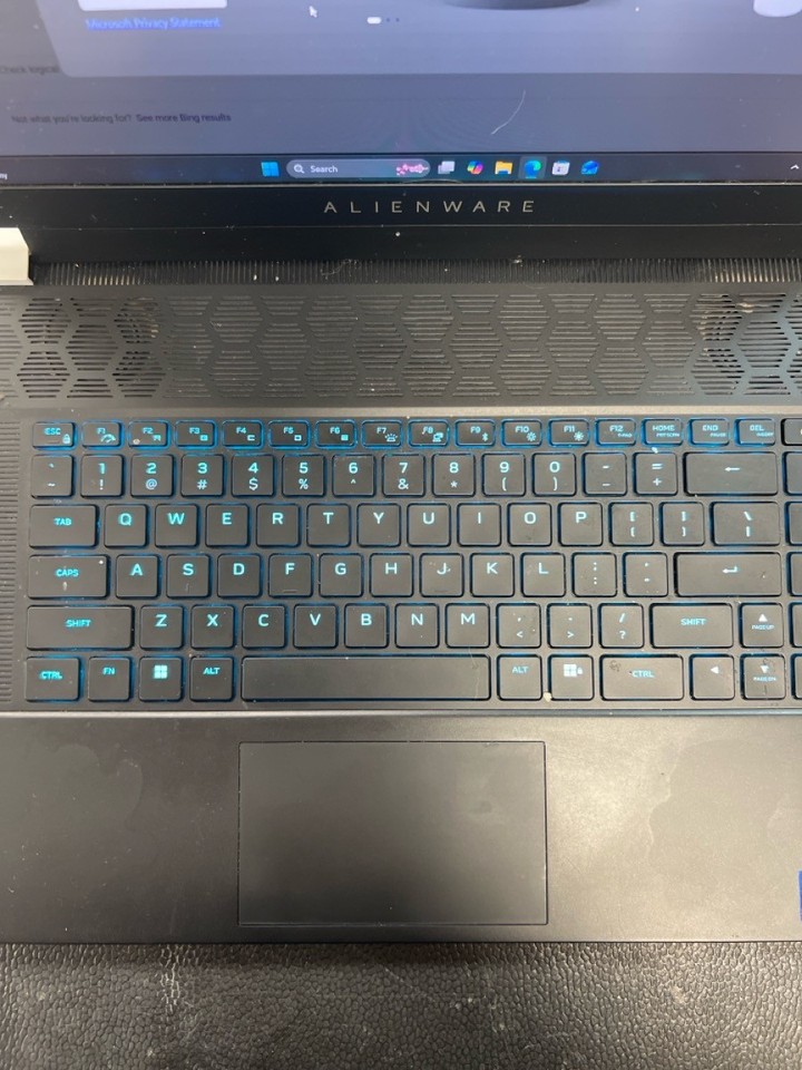 Alienware x16 R2 Gaming Laptop - Intel Ultra 9, 32GB, 2TB, RTX 4070 ...