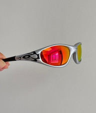 Vintage Oakley Straight Jacket 99 Muzm 9505 Silver Frames/Red Lenses