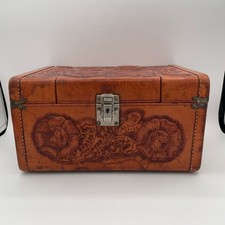 Artmex Tooled Leather Womens Vintage Train Case Vanity Jewelry Box READ