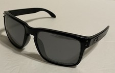 Oakley Holbrook 009102-62 Black / Silver Lens   READ  