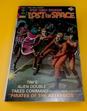 Space Family Robinson Lost in Space #48 Gold Key 1976 Pirates of the Asteroids
