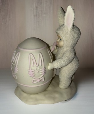 DEPARTMENT 56 Vintage 1996 SNOWBUNNIES Figurine ''I'll Color the Easter Egg'' 5''