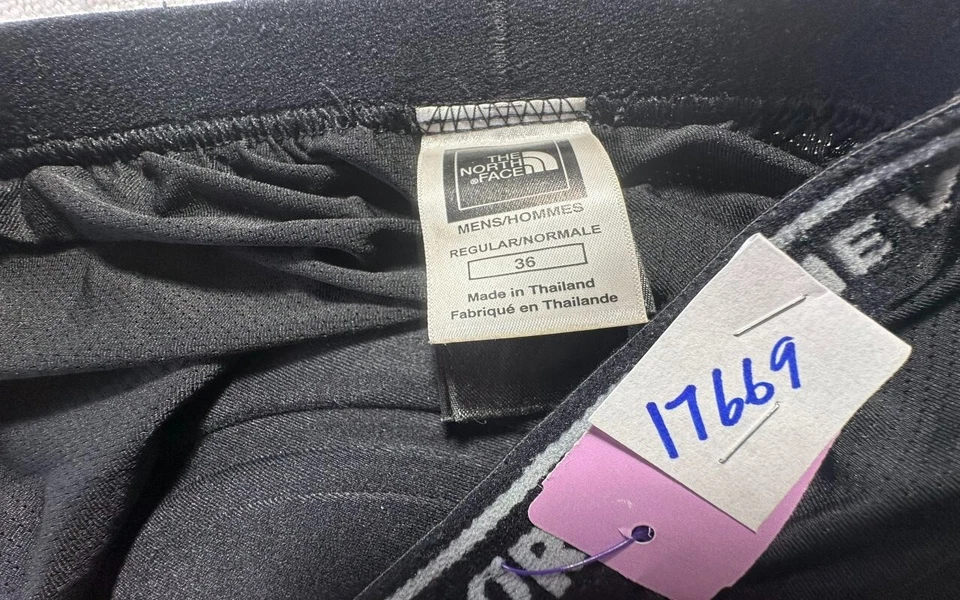 The North Face Hombre Negro Ciclismo Pantalones Cortos Acolchados 36 "No Dejes de Explorar" Foto 3 de 4