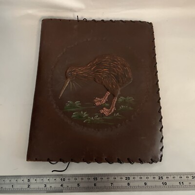 Vintage geprägte, bemalte & bearbeitete braune Leder Dokumentenmappe Vogel Design