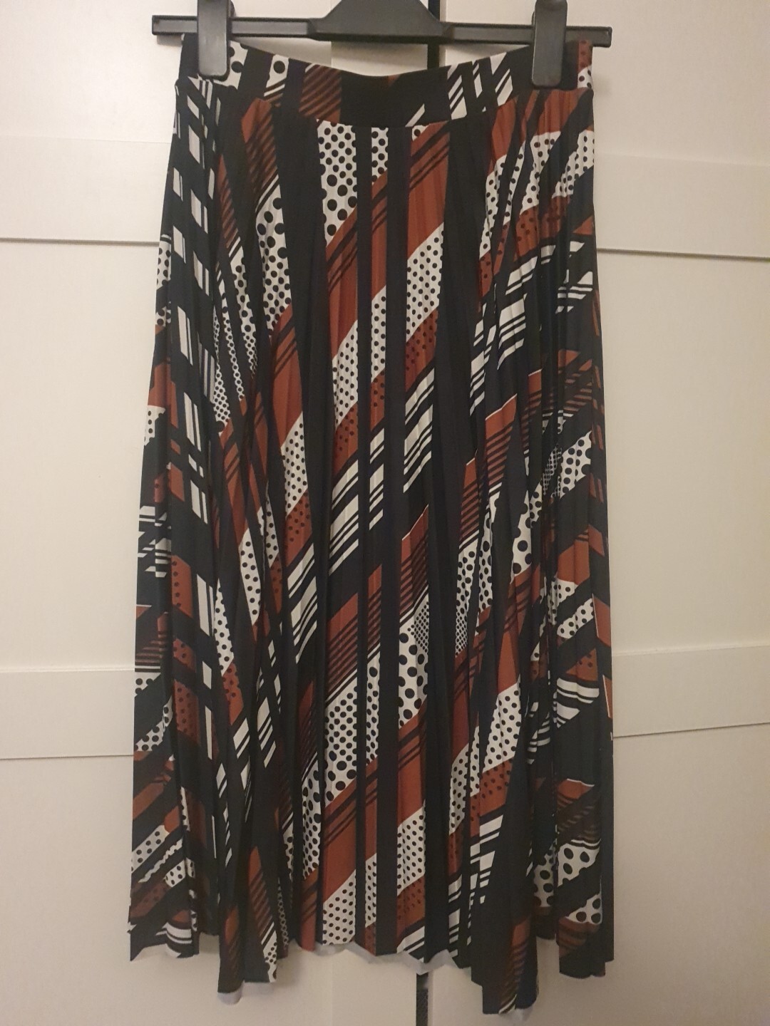 Picture 1 of 4
