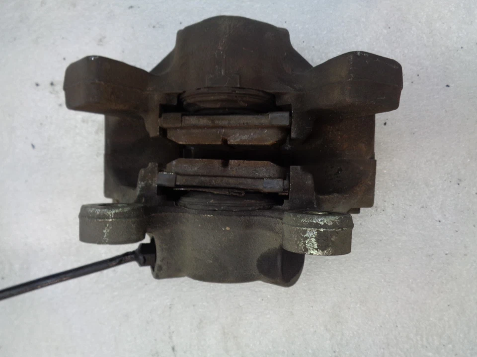 Pinza de freno trasera izquierda del lado del conductor Volvo C70 1998-2004 OEM DK812296 Foto 3 de 4