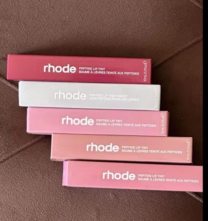 Pack de 5 TINTE LABIAL RHODE PEPTIDE Hecho en Italia Pastel de Vainilla, Galleta de Azúcar🍓... Foto 2 de 4
