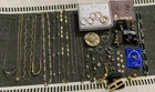Vintage 34 Pc Lot Costume Jewelry Lot Necklaces Brooches Earrings Bracelets