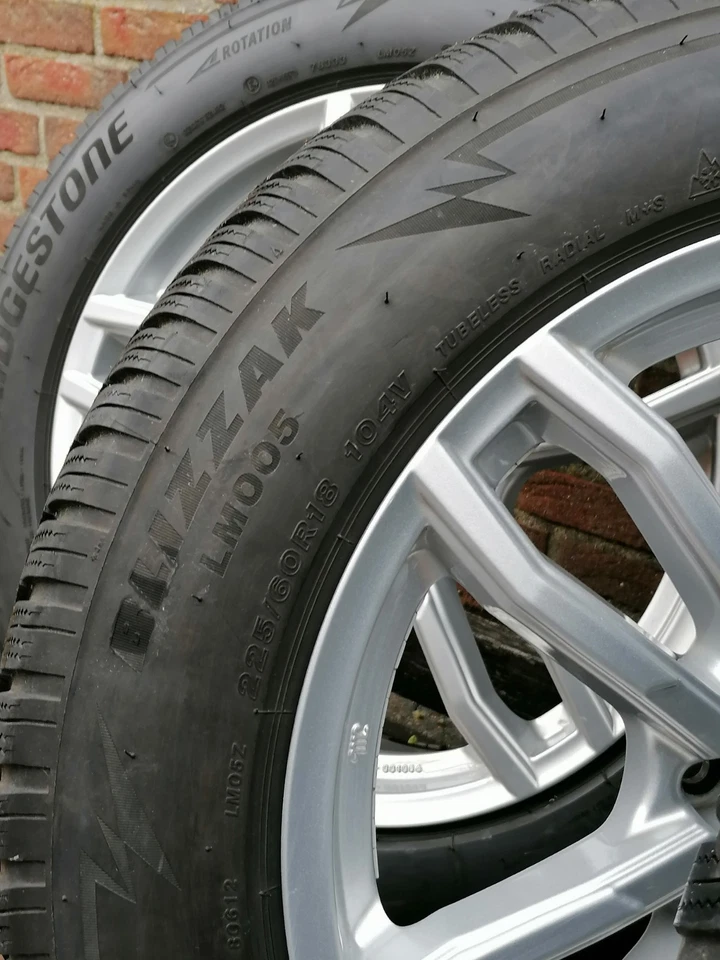 BMW Winterreifen Neuwertig 225/60 R18 incl ALU Felgen...  - Bild 2 von 4